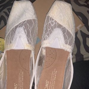 Toms white lace flats